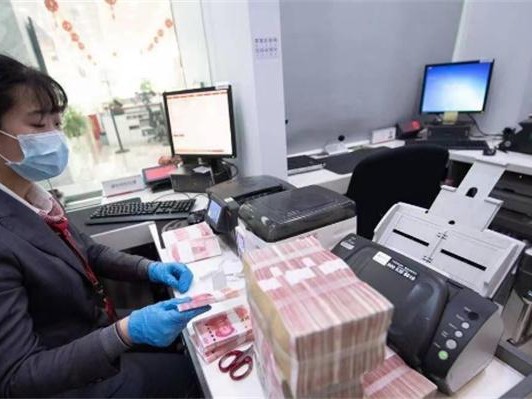我国的年轻人们为啥都不消费了（消费停滞）