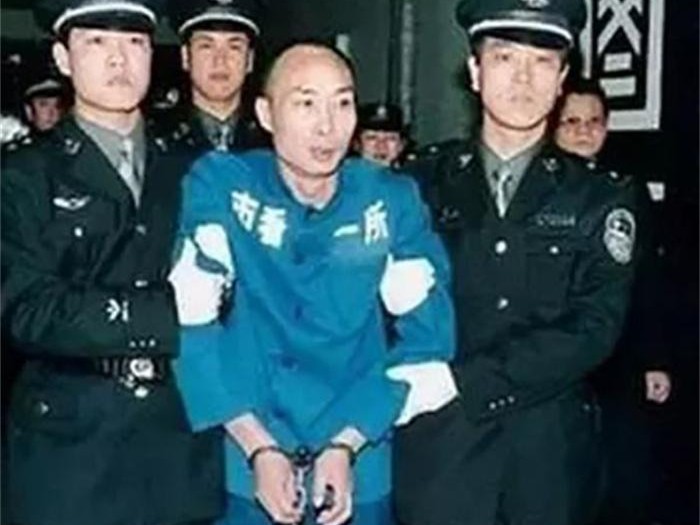 老农民为了几百元 杀死四十多无辜人（杀人大案）